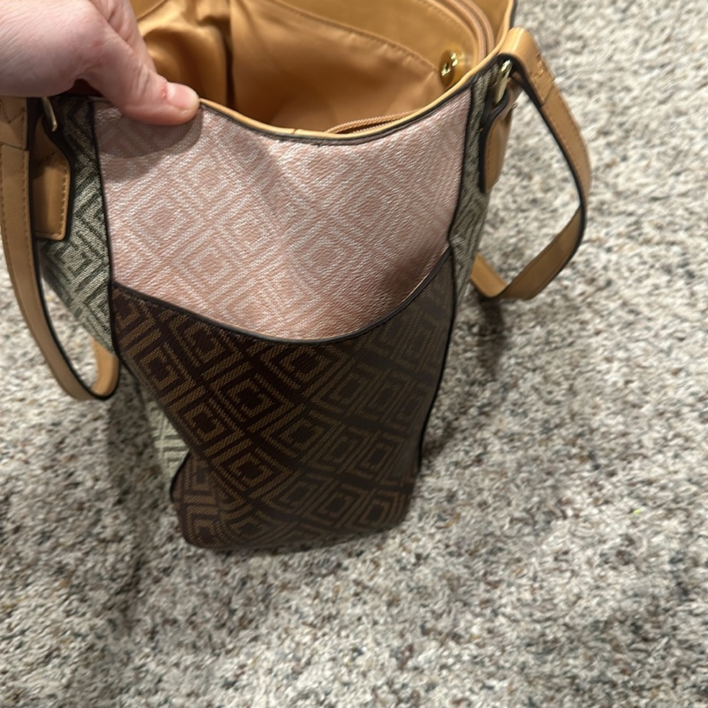 Liz Claiborne Purse - Picture 4 of 14